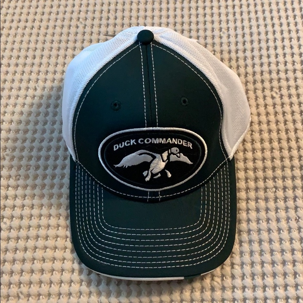 Duck commander baseball cap green and white